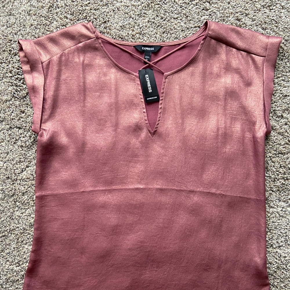 Express shimmer short sleeve dress shirt  S NWT